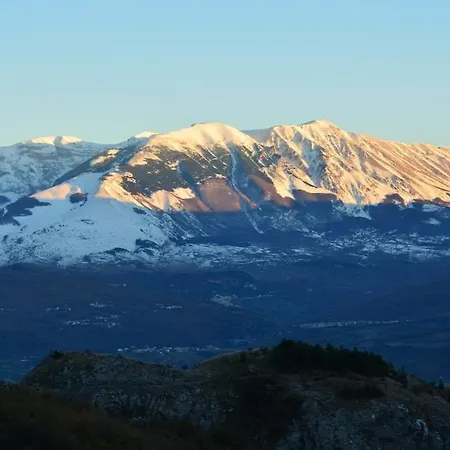 Abruzzo With Spectacular Views Nyaraló