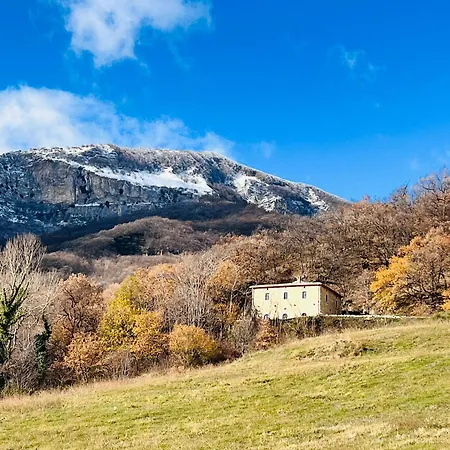 Abruzzo With Spectacular Views Nyaraló
