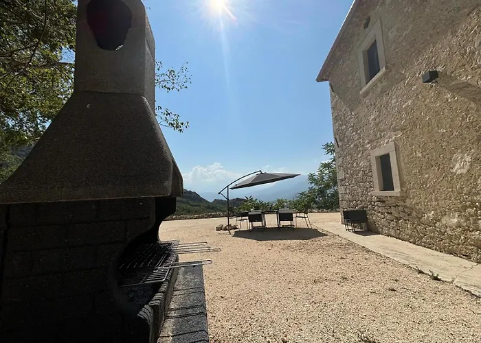 Abruzzo With Spectacular Views